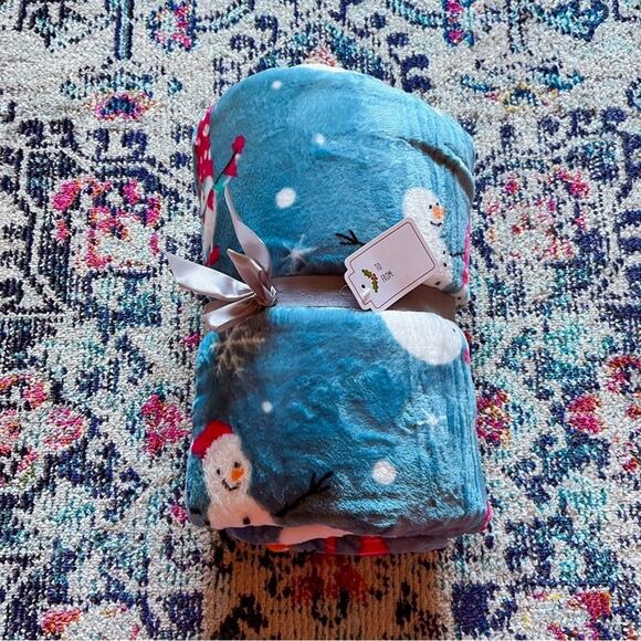 Cozy Winter Snowman & Snowflake Blanket – Blue 59x77" - Picture 1 of 3